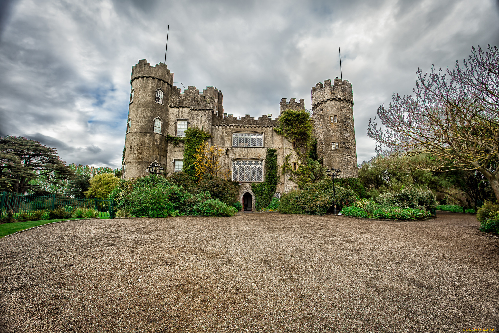 Another castle. Замки дворец Абинского района. Merlin Park Castle. Замки обои artfile.